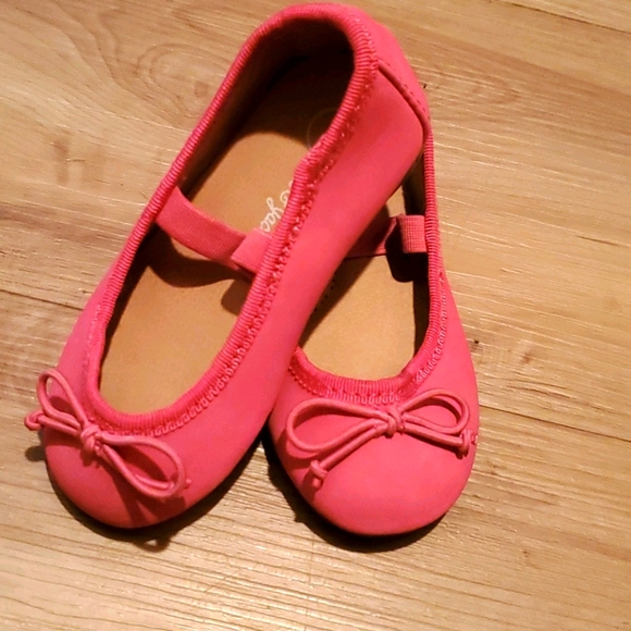 Cat & Jack Other - 🏷3 for $10 Size 5 Cat & Jack baby girl shoes